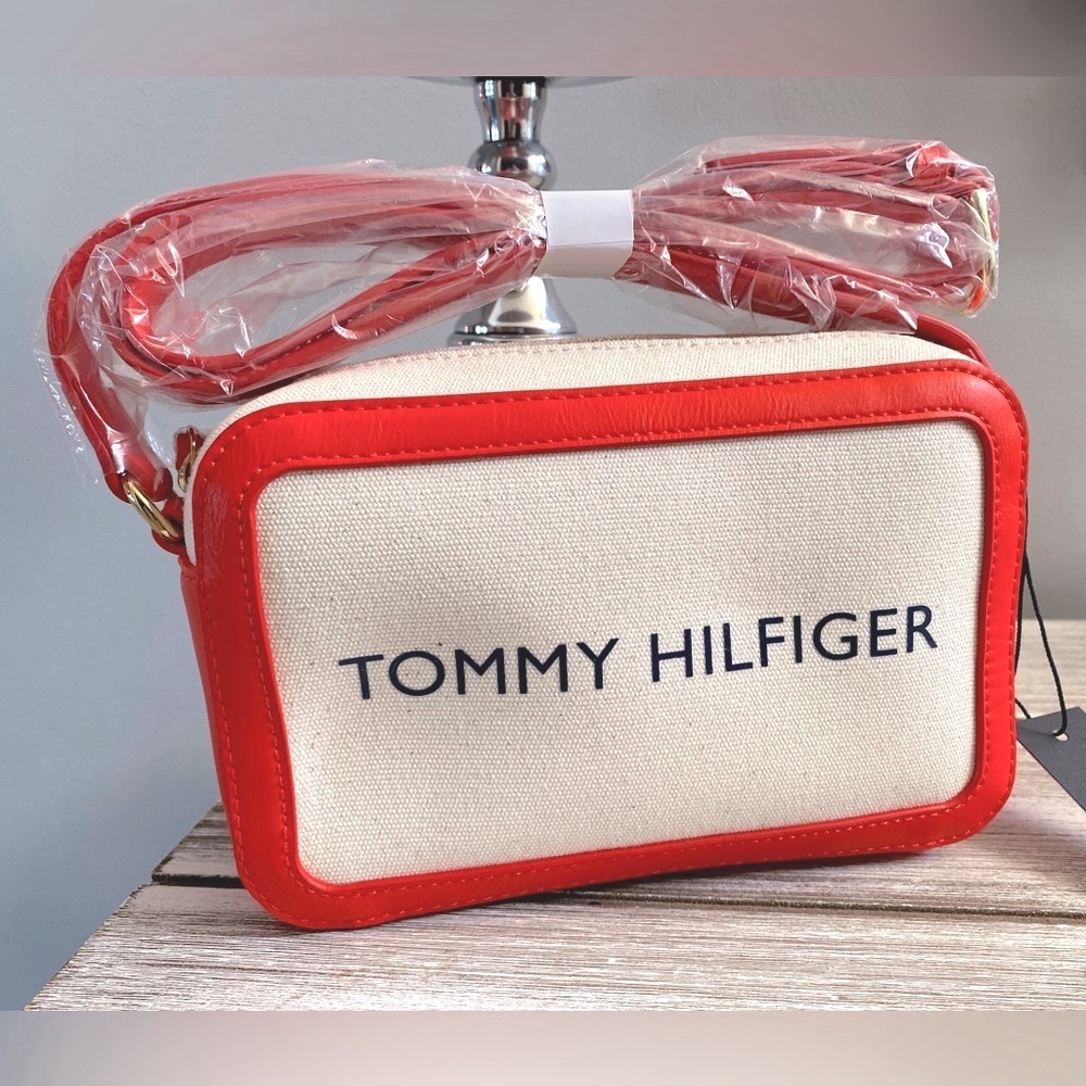 Tommy Hilfiger Betty Canvas Camera Crossbody Bag ✨ Natural / Bronzed Orange